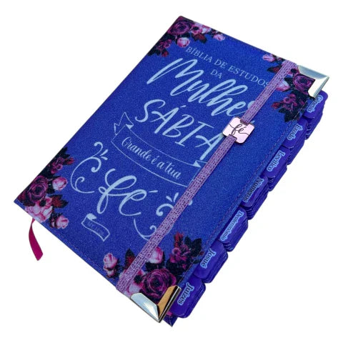 Bíblia da Mulher Sábia 100% Glitter Lilás com Abas e Livro Devocional de Brinde