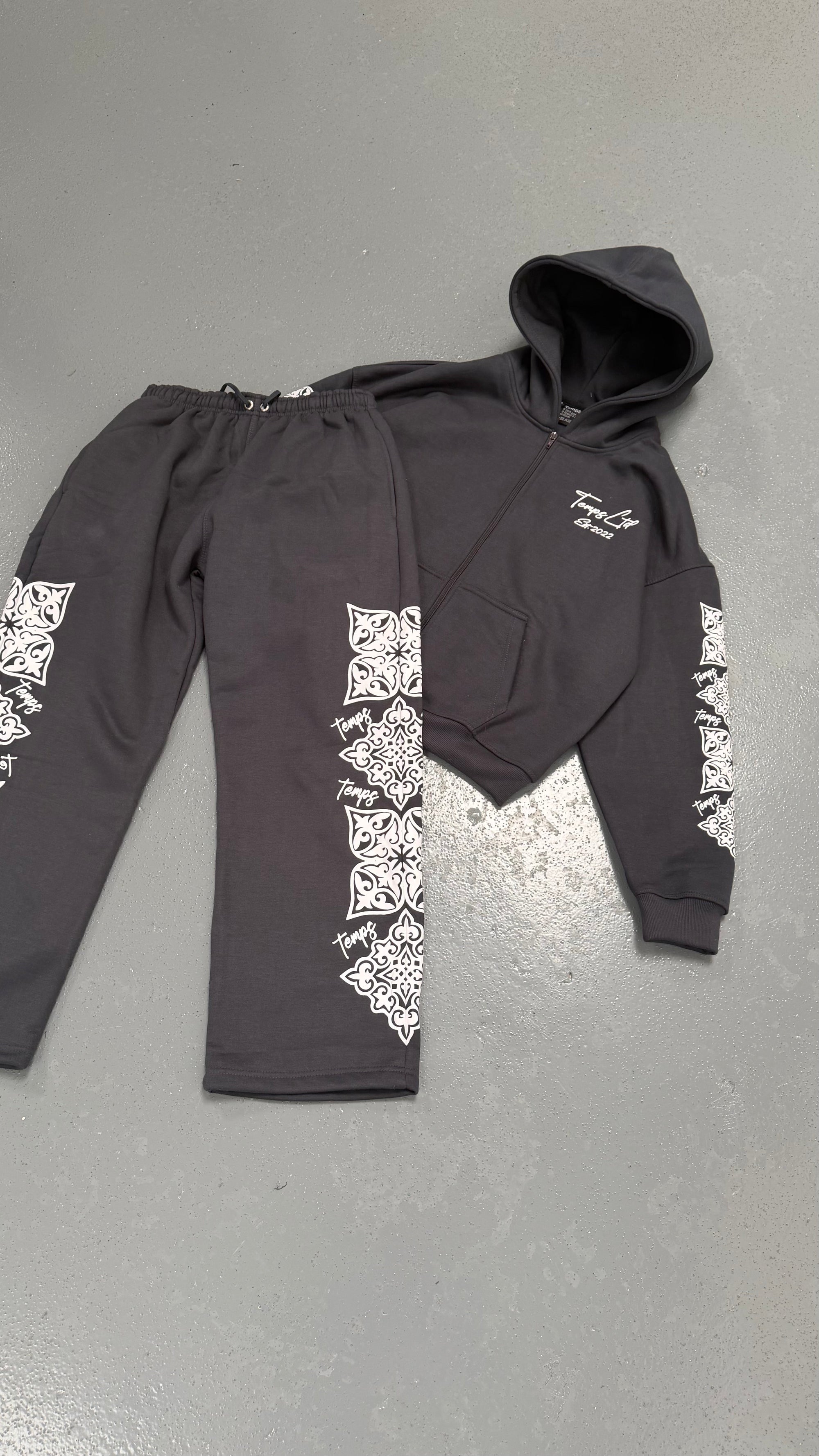 SMOKE GREY JOGGERS