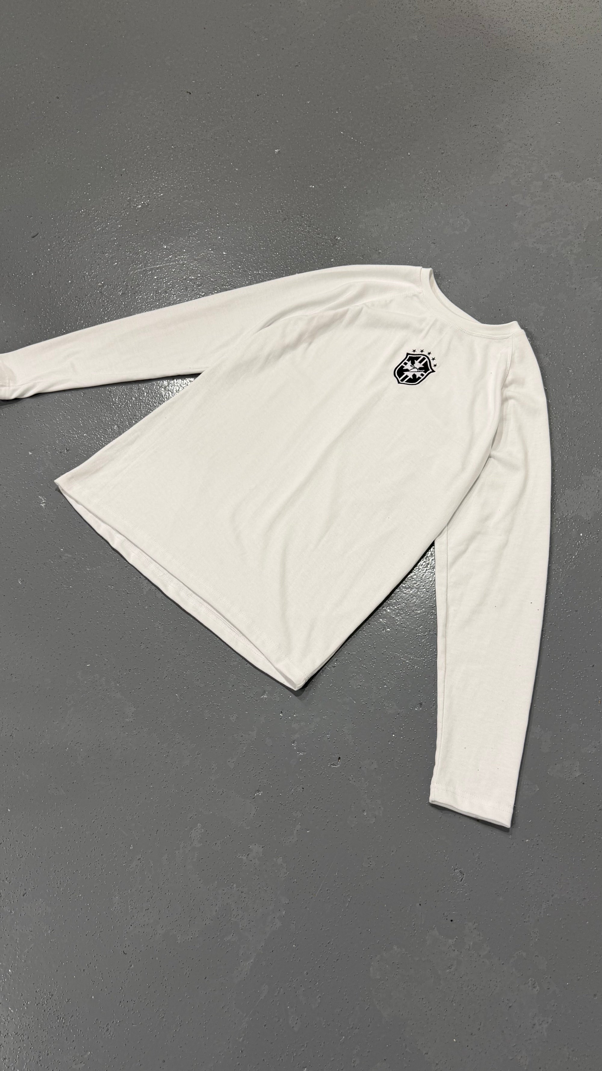 BLACK/WHITE LONGSLEEVE